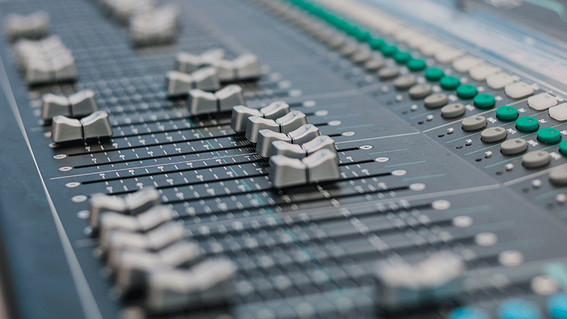 叉車(chē)安全注意的三大事項(xiàng)