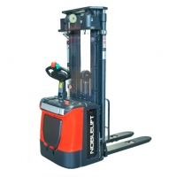 PS 12-20N全電動(dòng)常規(guī)型堆高車(chē)，諾力電動(dòng)堆高車(chē)
